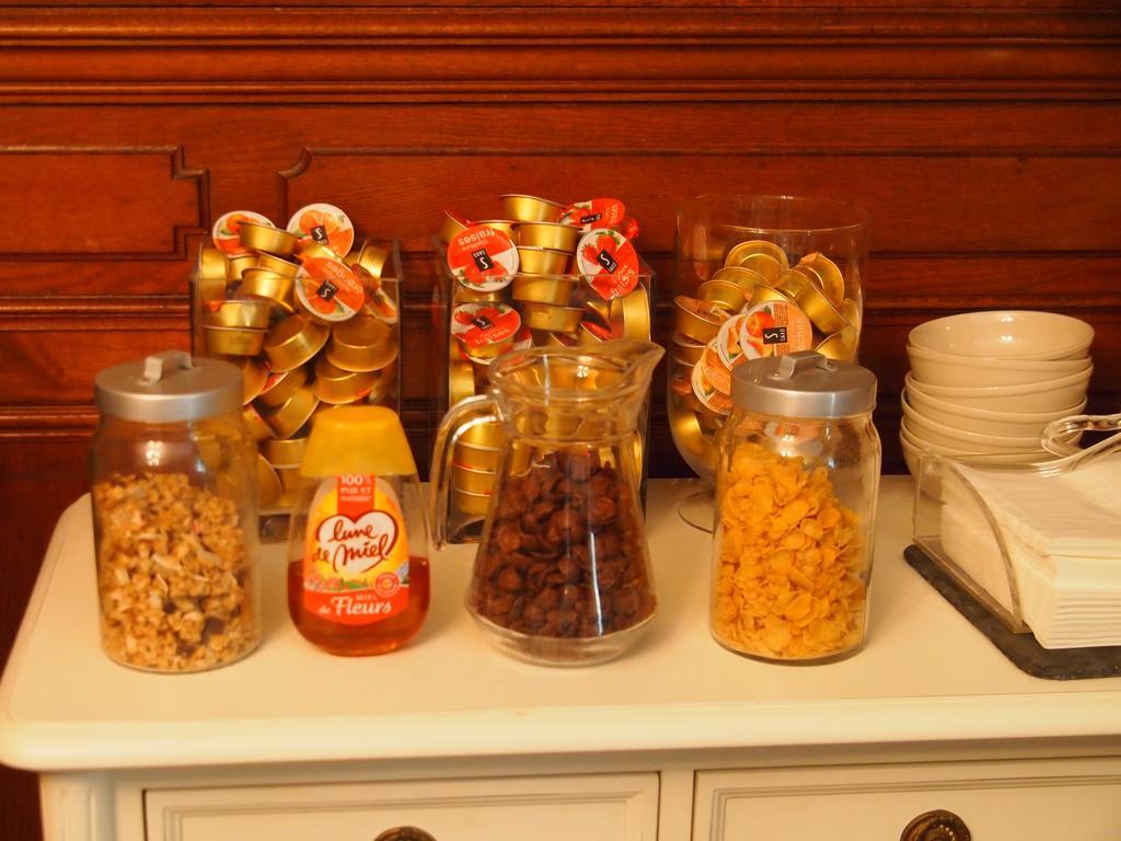Hotel Emma Calve Millau Ngoại thất bức ảnh