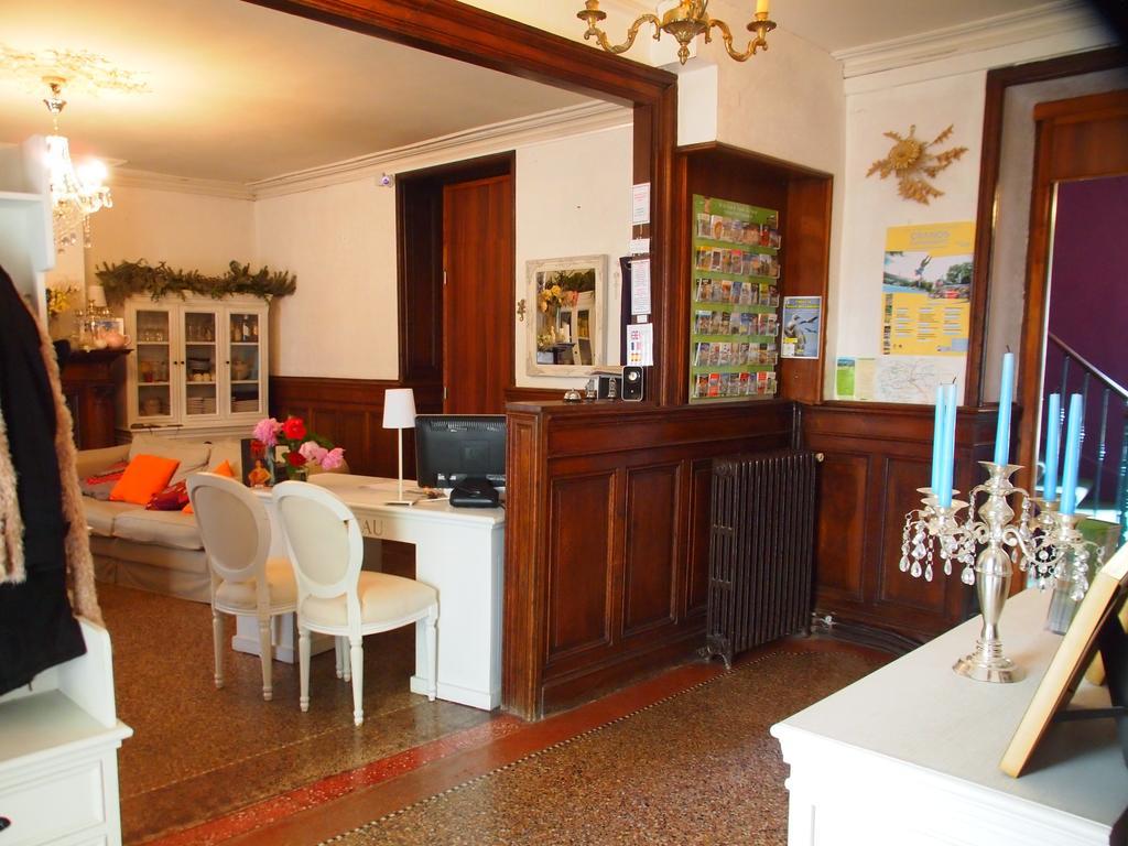 Hotel Emma Calve Millau Ngoại thất bức ảnh