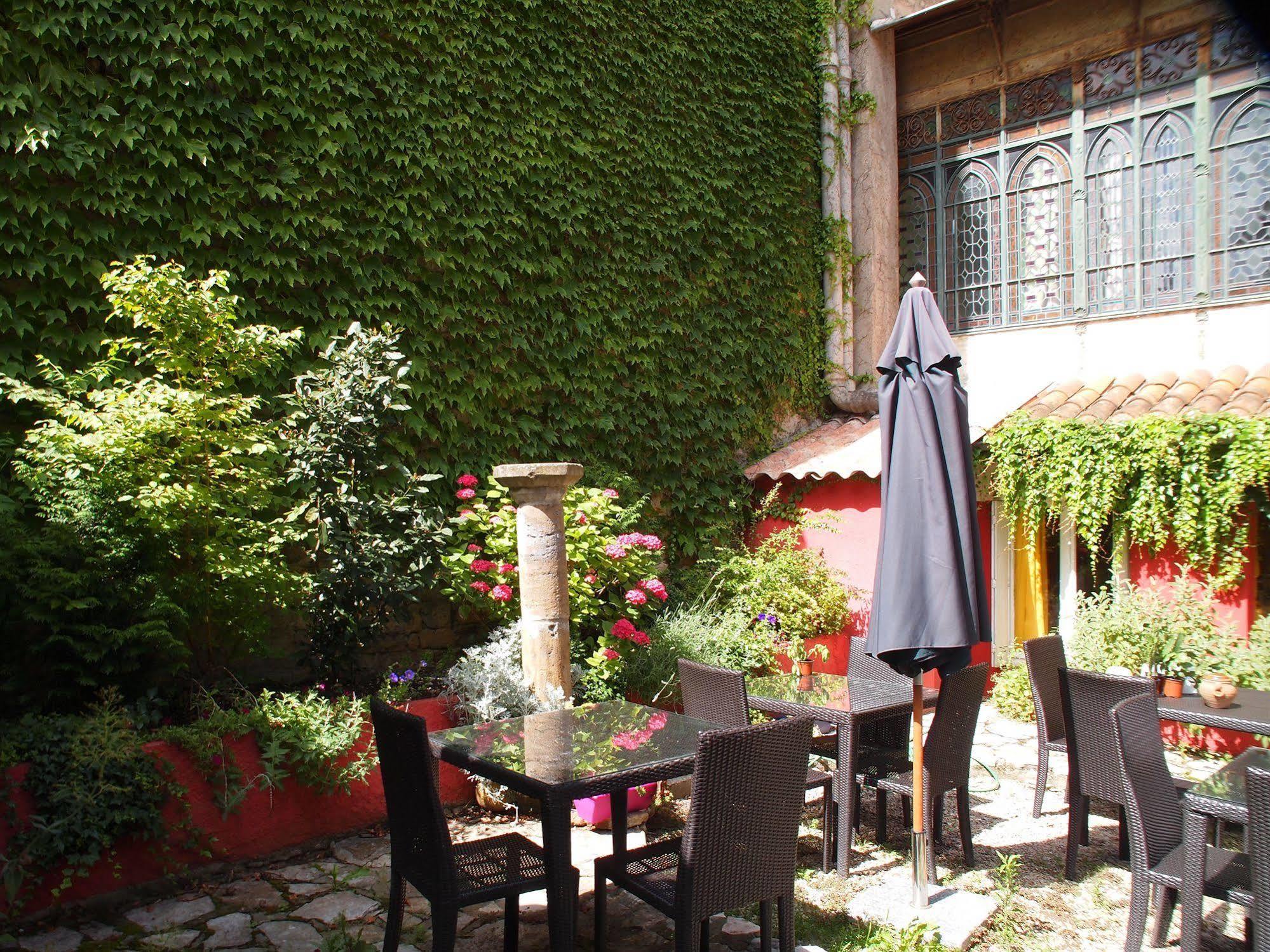 Hotel Emma Calve Millau Ngoại thất bức ảnh